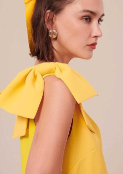 TARA JARMON Remarquable Robe En Crepe Jaune Hot